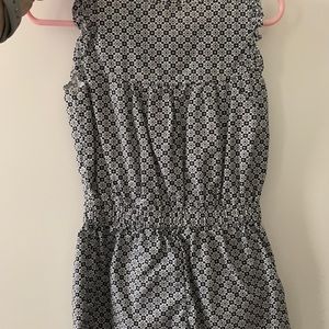 Black and white jumper